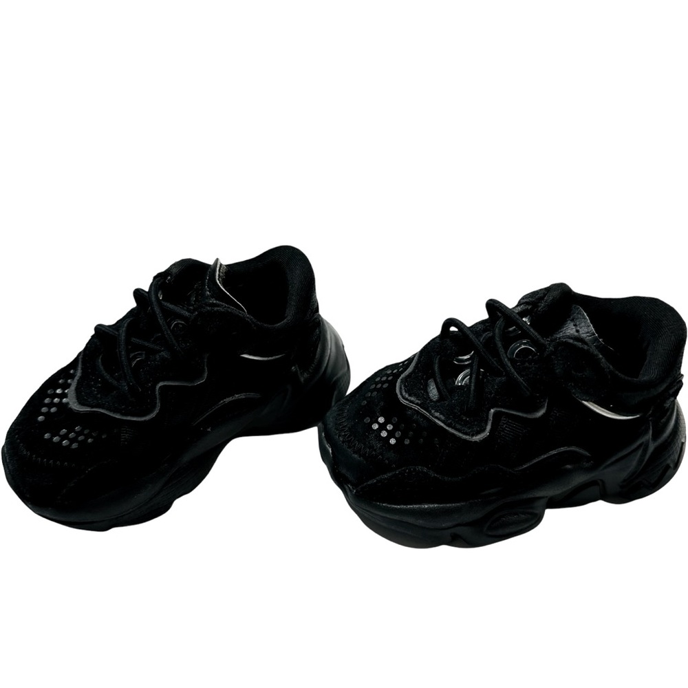 Adidas Kids’ Ozweego Sneaker Size 4K. Cuteness Overload 😍